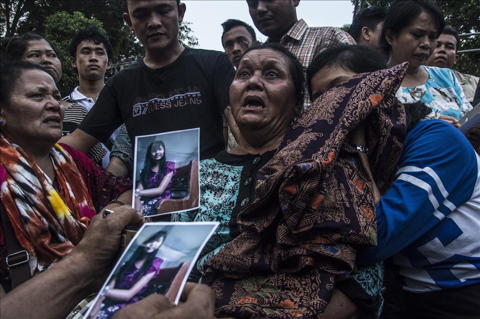 Indonesian military transport plane crashes in Medan