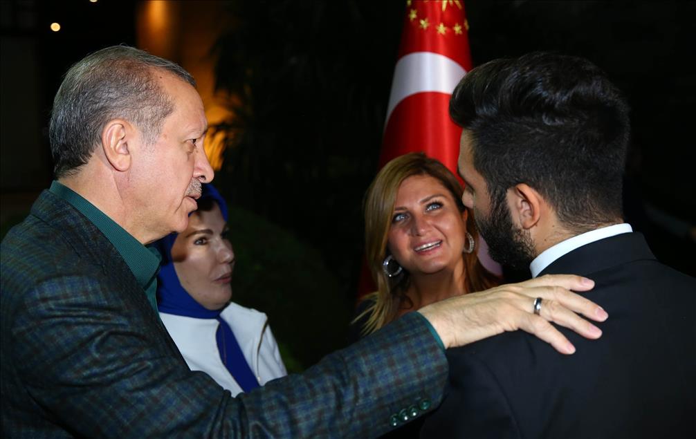 Cumhurbaşkanı Erdoğan, sporcu ve sanatçılarla birlikte iftar yaptı