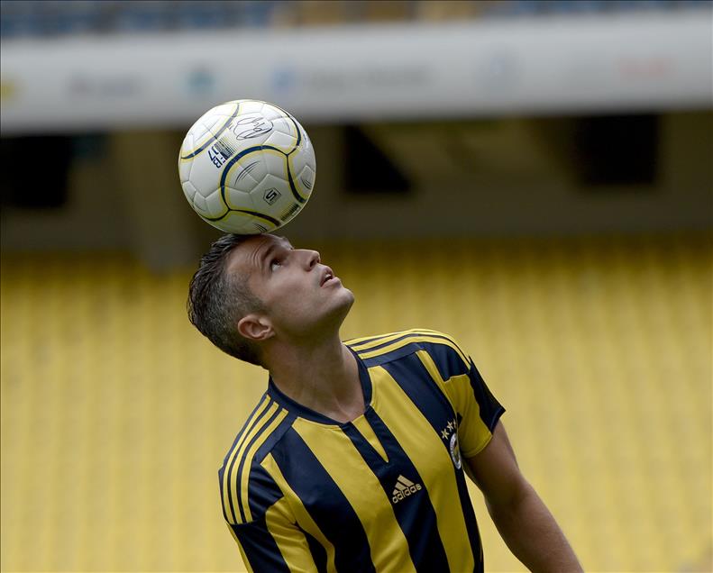 Robin van Persie için imza töreni