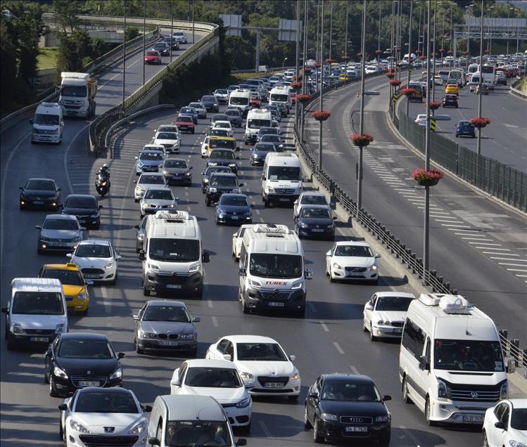 İstanbul trafiğinde bayram yoğunluğu