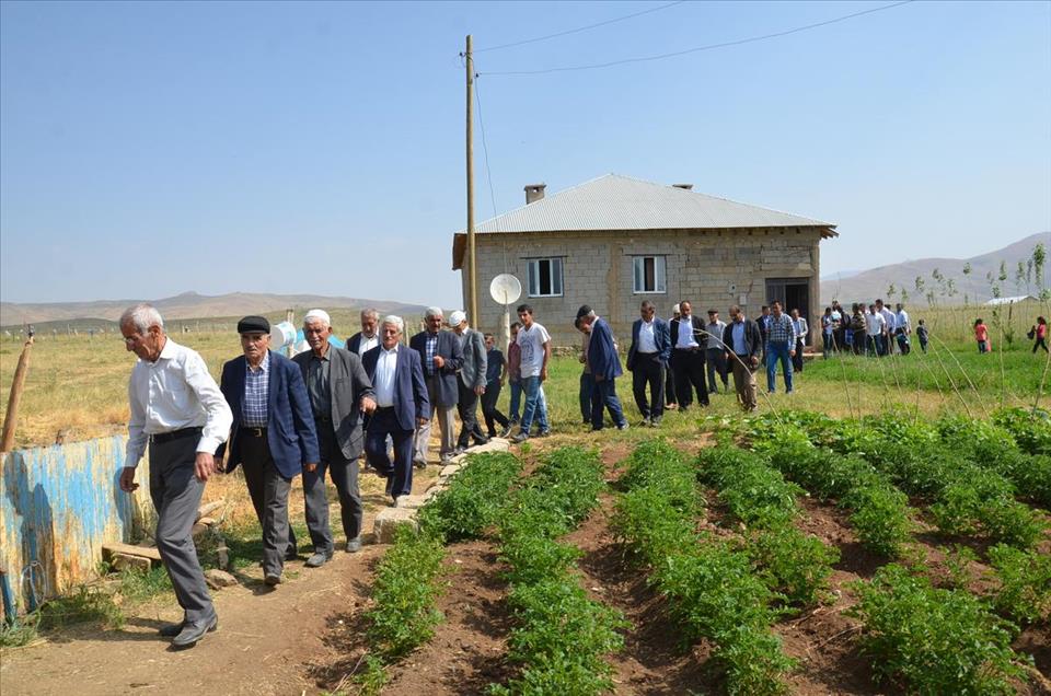 Di eydiyê de nêzî 4 ton û nîv şekir îkram dikin