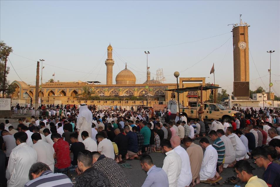 Bağdat'ta Bayram namazı