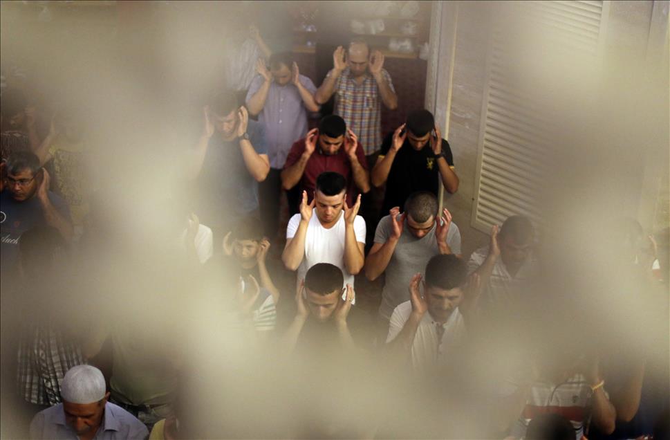 Adana'da bayram namazı