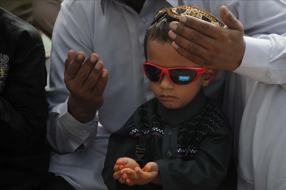 Pakistan'da Bayram Namazı