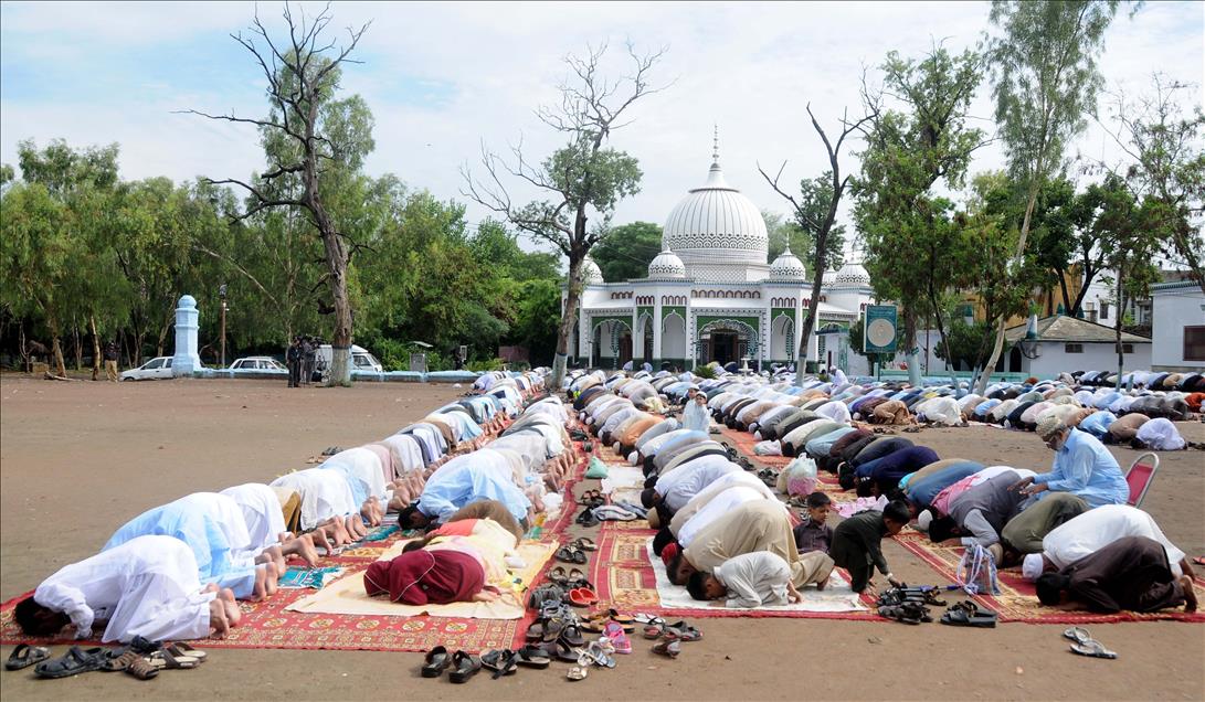 Pakistan'da Bayram Namazı