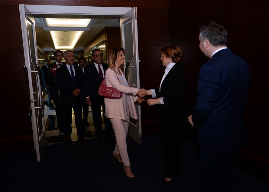 Siyasi partilerde bayramlaşma