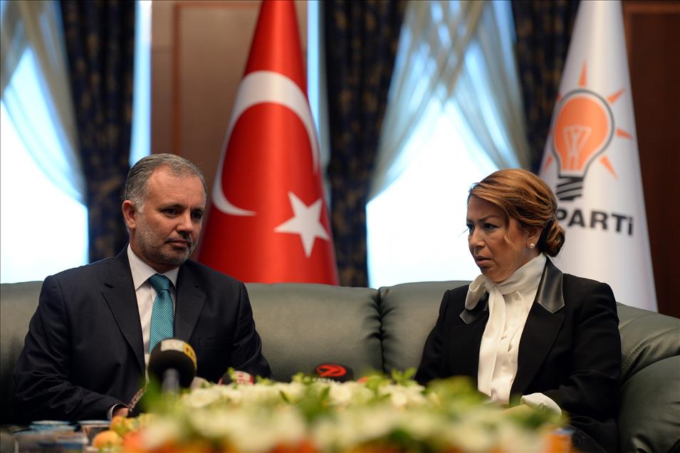 Siyasi partilerde bayramlaşma