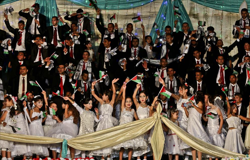 Mass wedding ceremony in Gaza