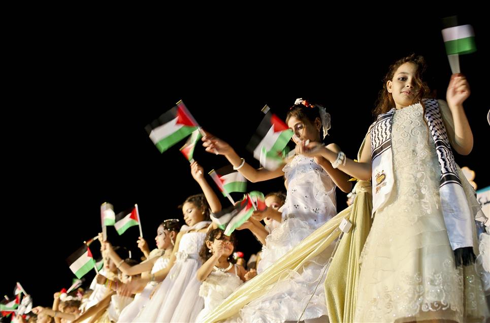 Mass wedding ceremony in Gaza