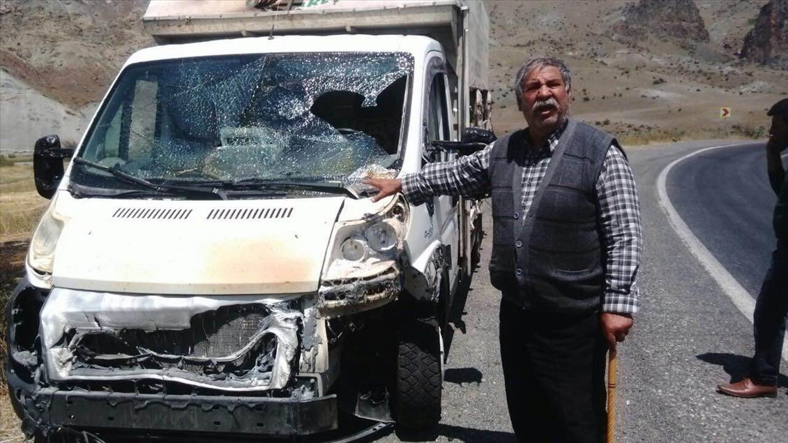 Kars'ta araçların teröristlerce ateşe verilmesi