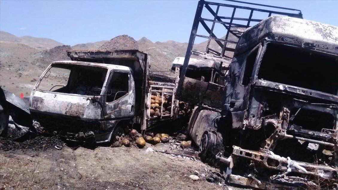 Kars'ta araçların teröristlerce ateşe verilmesi