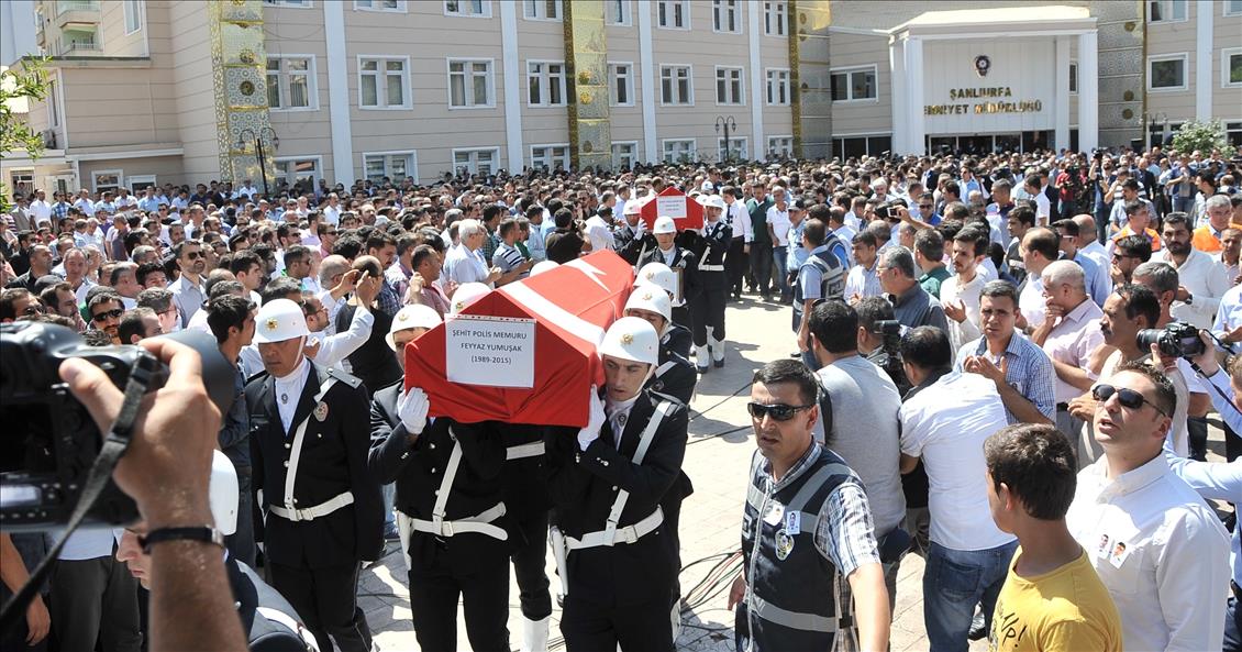 Şehit polisler son yolculuklarına uğurlanıyor