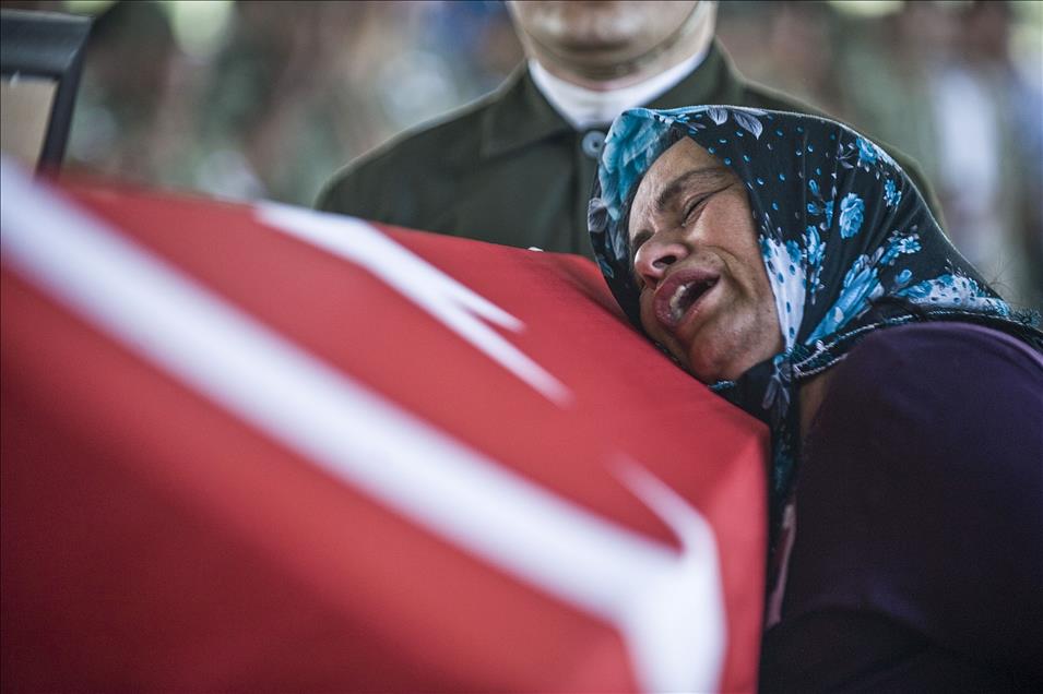 Şehit astsubay son yolculuğuna uğurlanıyor