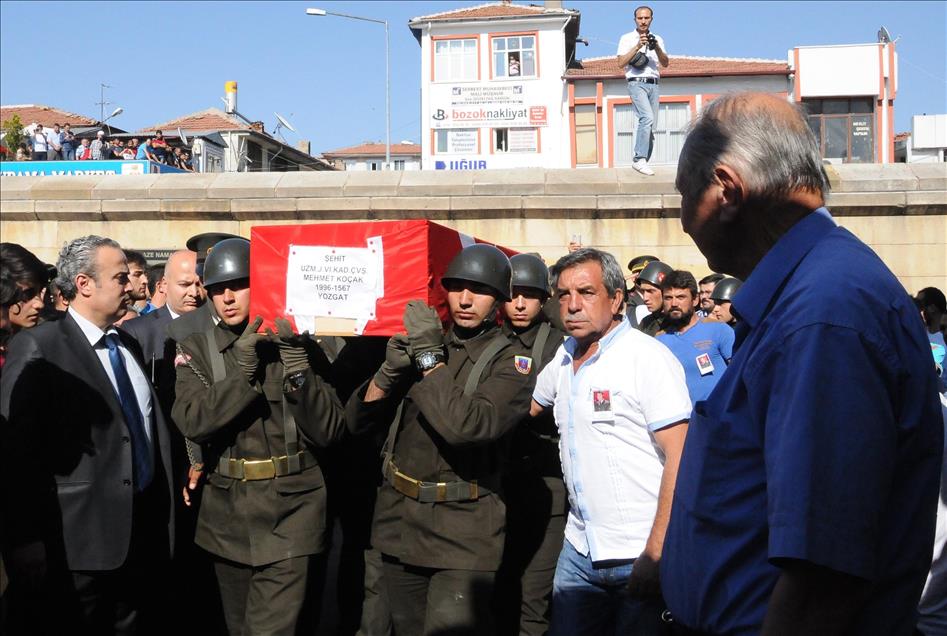 Diyarbakır'daki askeri araca saldırı