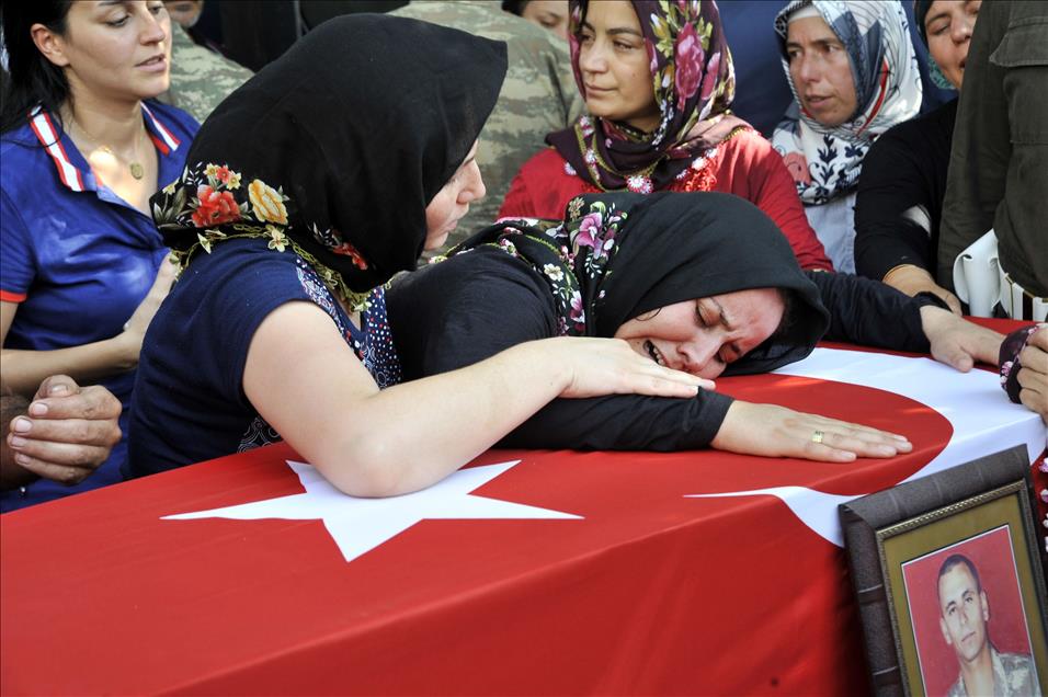 Şehit er Barış Akkabak toprağa verildi