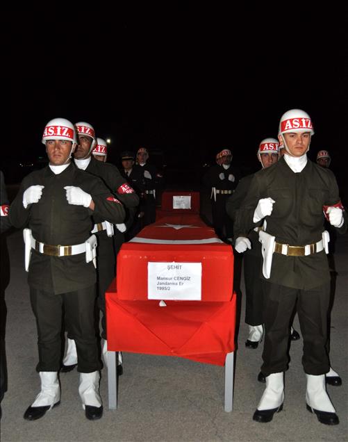Ağrı'daki jandarma karakoluna intihar saldırısı