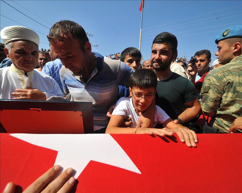 Şehit uzman çavuş son yolculuğuna uğurlandı