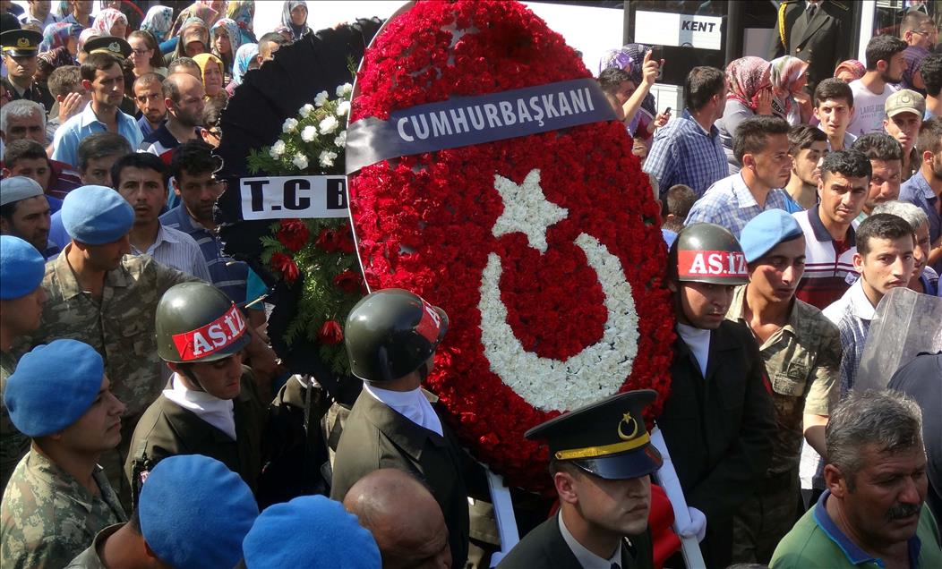 Şehit uzman çavuş son yolculuğuna uğurlandı
