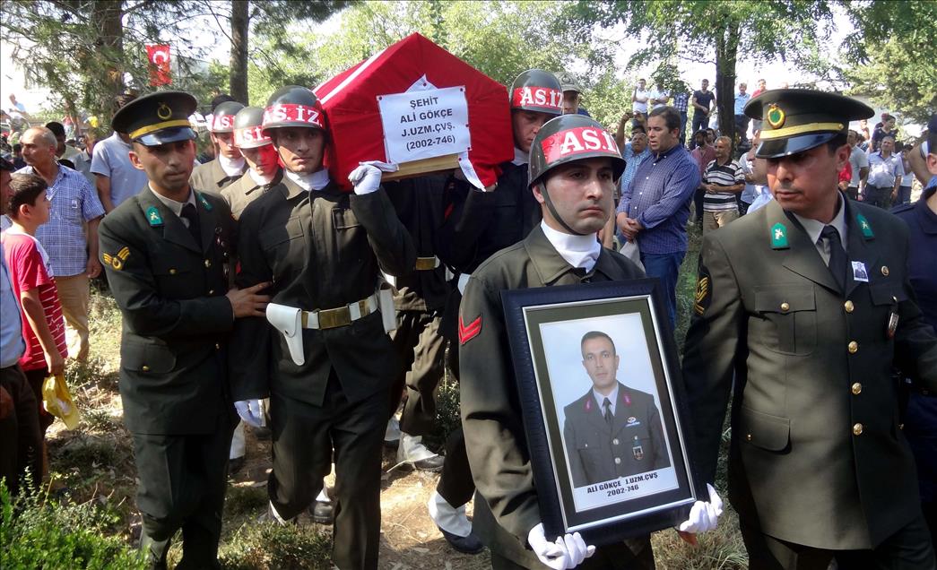 Şehit uzman çavuş son yolculuğuna uğurlandı