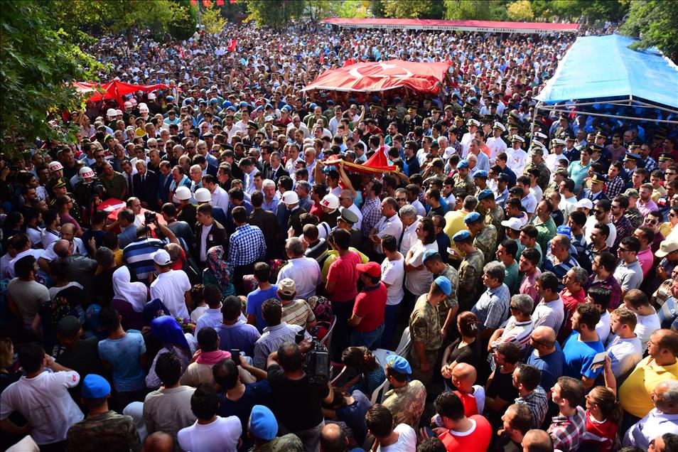 Şehit er Barış Akkabak toprağa verildi