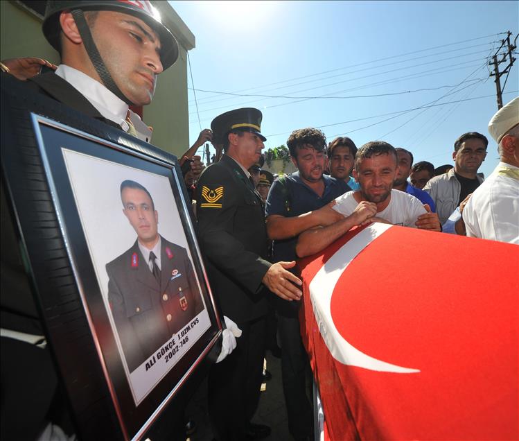 Şehit uzman çavuş son yolculuğuna uğurlandı