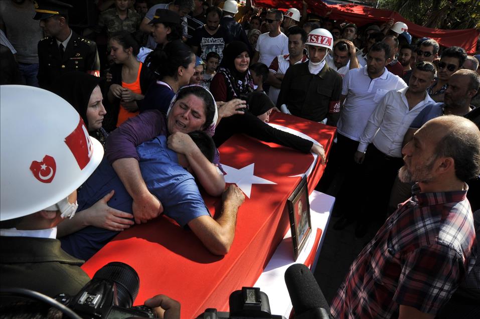Şehit er Barış Akkabak toprağa verildi