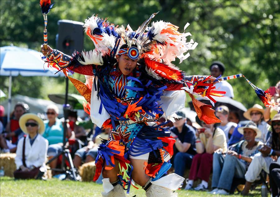 New Yorklu Kızılderililer ''Pow Wow'' festivalinde buluştu