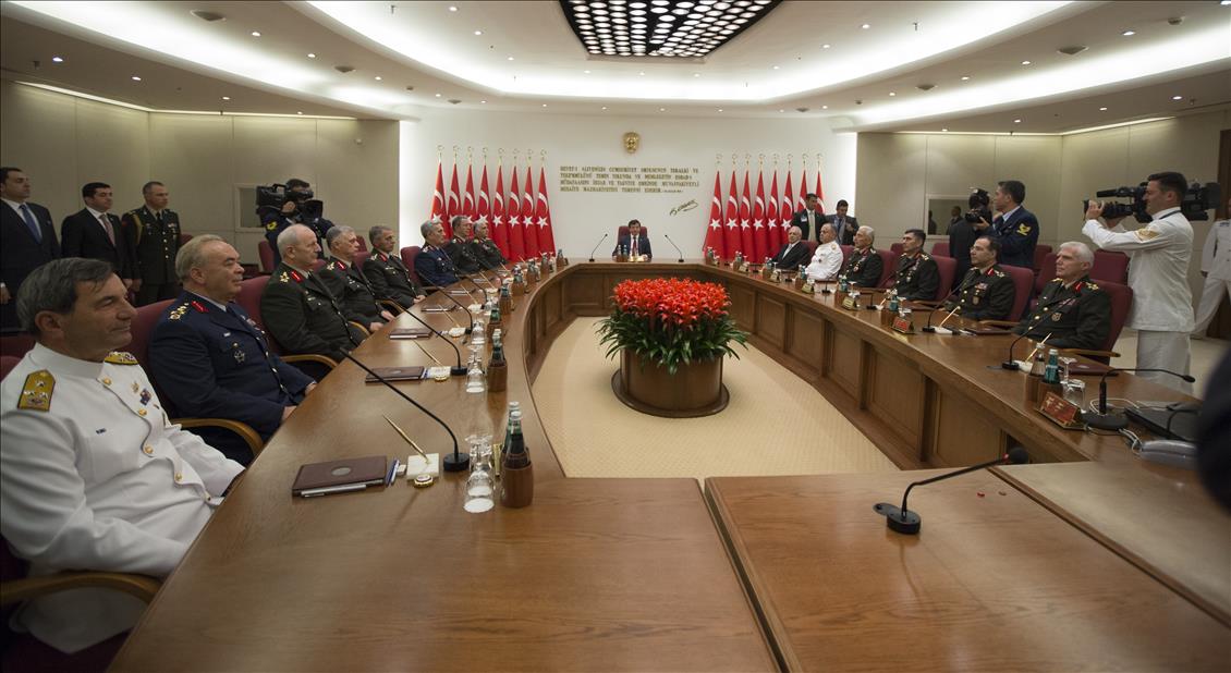 Yüksek Askeri Şura, Başbakan Davutoğlu başkanlığında toplandı