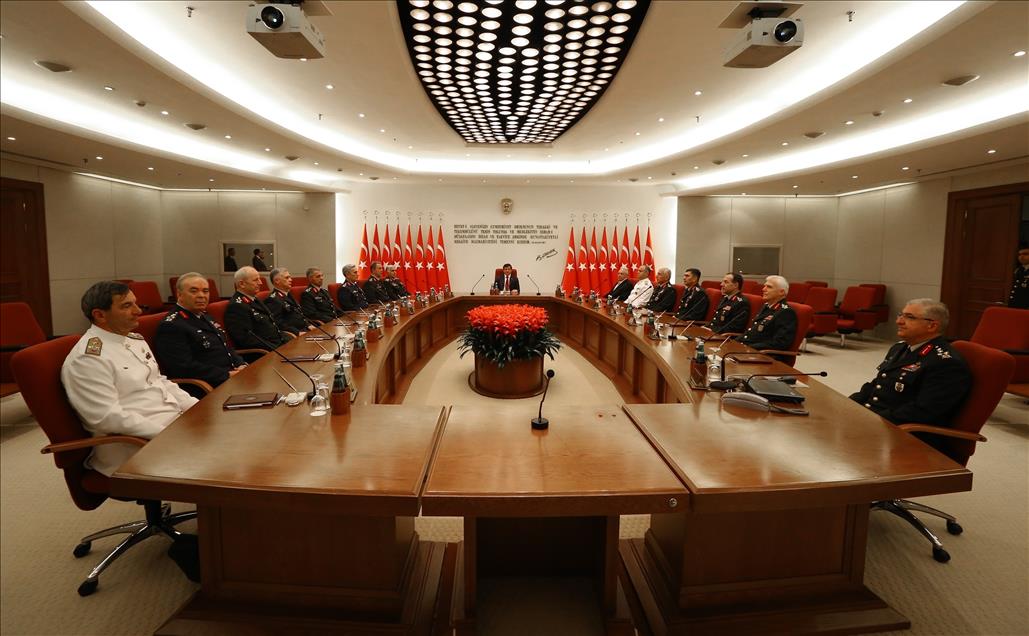 Yüksek Askeri Şura, Başbakan Davutoğlu başkanlığında toplandı