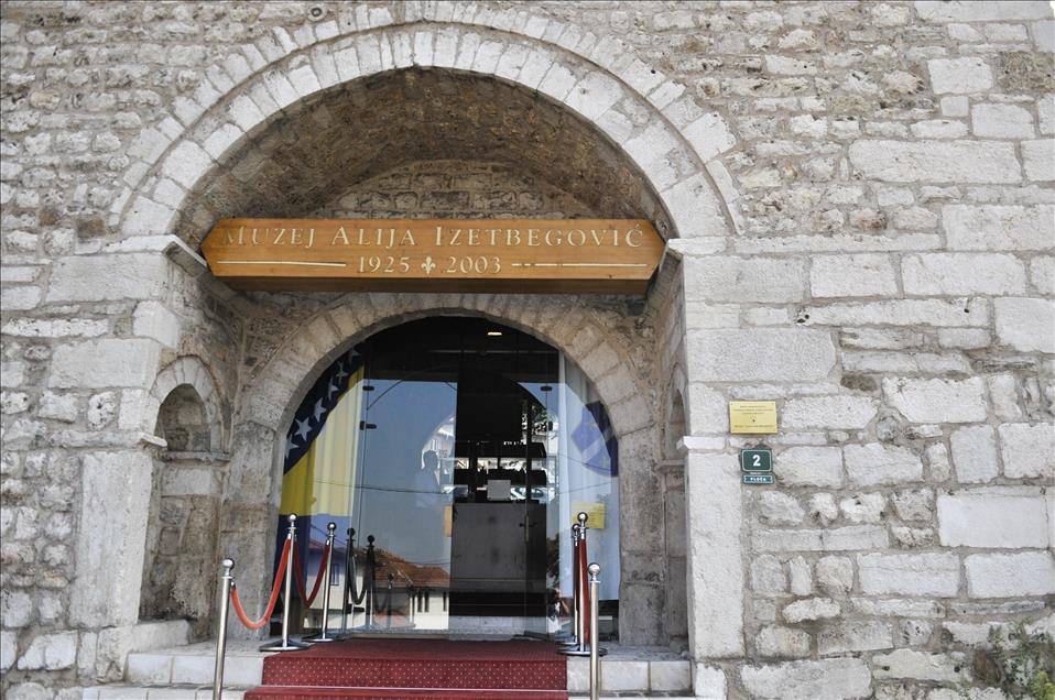 Saraybosna'daki Aliya İzzetbegoviç Müzesi kapılarını ziyaretçilere açtı