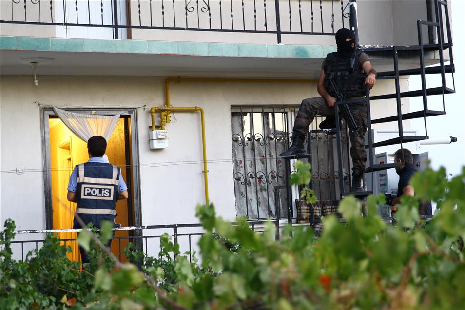 İzmir'de terör operasyonu
