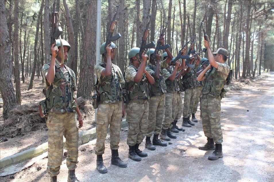 Somali'nin astsubayları Balıkesir'de eğitiliyor