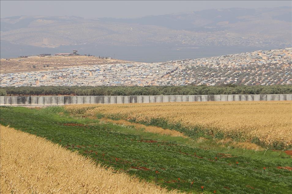 Suriye sınırına 3 metrelik beton duvar