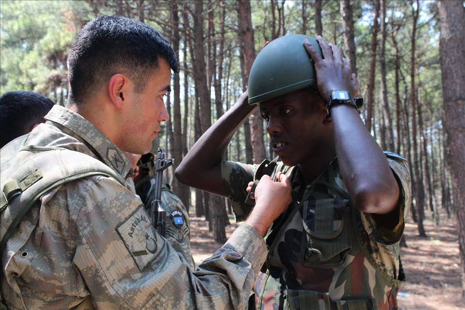 Somali'nin astsubayları Balıkesir'de eğitiliyor