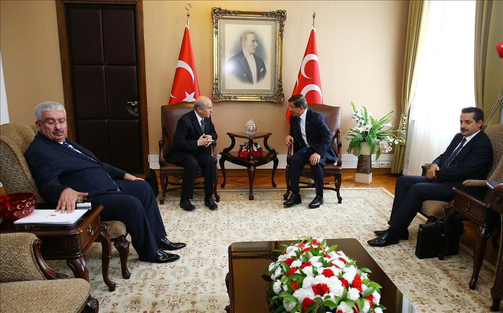 Davutoğlu-Bahçeli görüşmesi