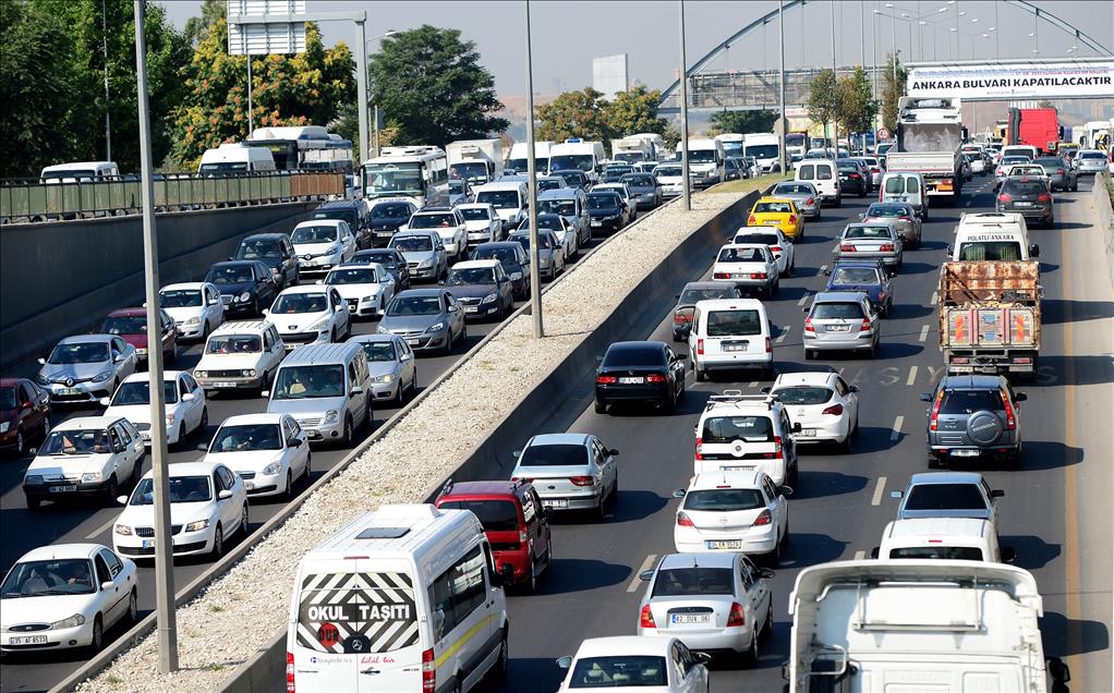 Ankara Bulvarı trafiğe kapatıldı