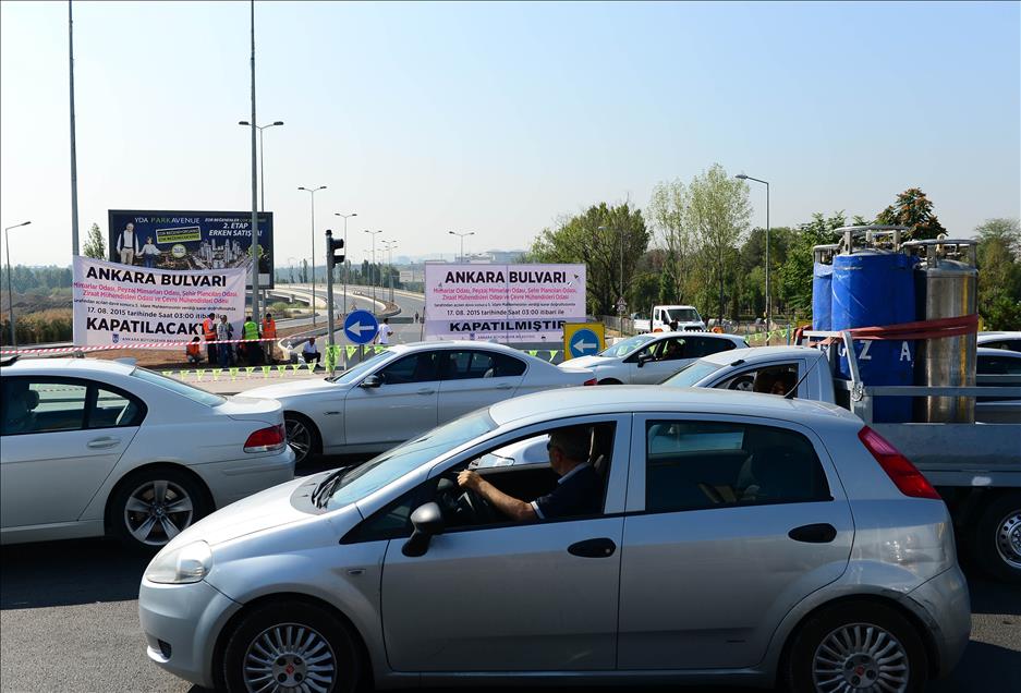 Ankara Bulvarı trafiğe kapatıldı