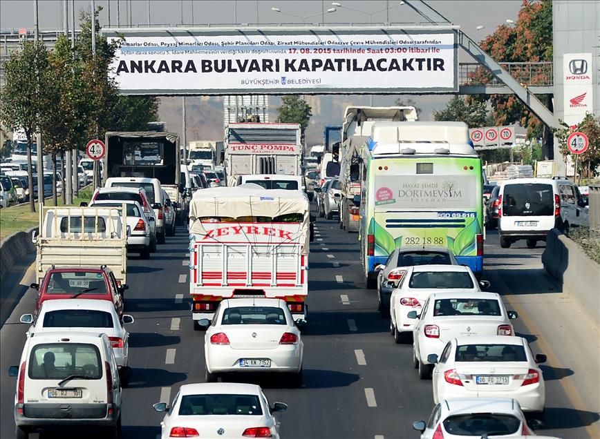 Ankara Bulvarı trafiğe kapatıldı