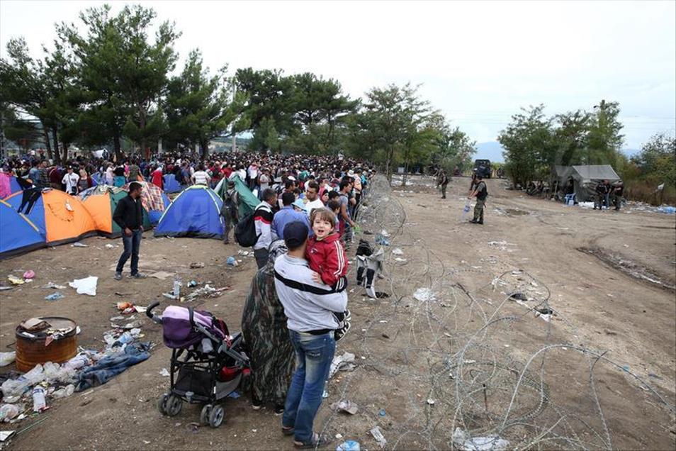 Migrants Attempt To Get Through The Greek/Macedonian Border