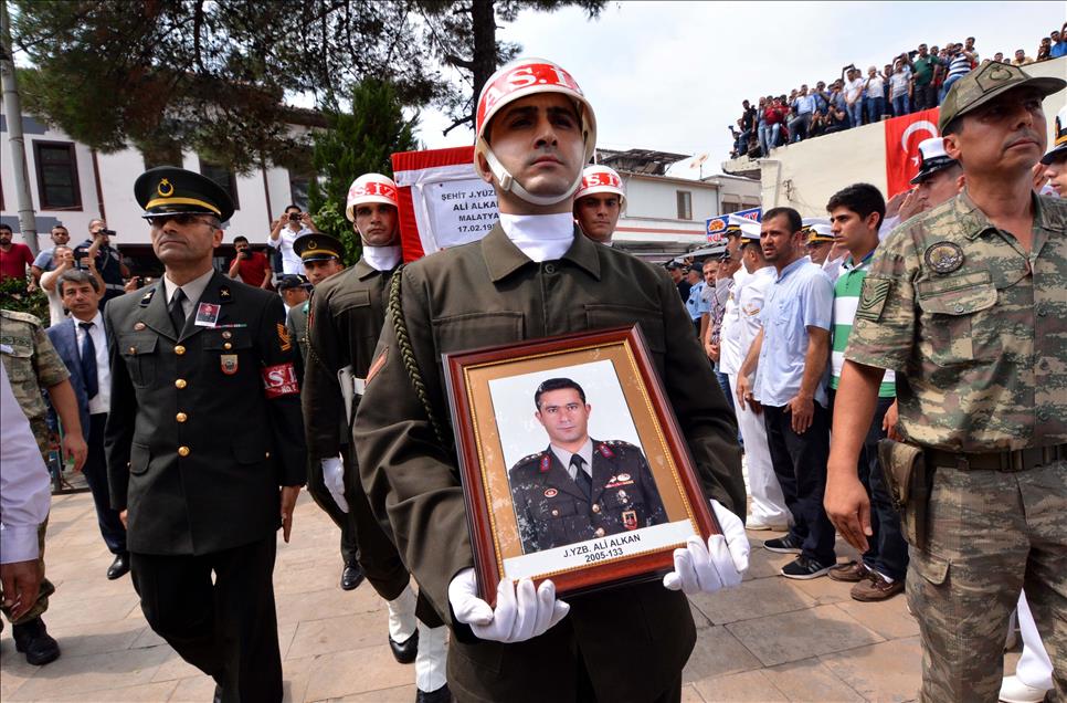 Şehit Yüzbaşı Alkan son yolculuğuna uğurlandı