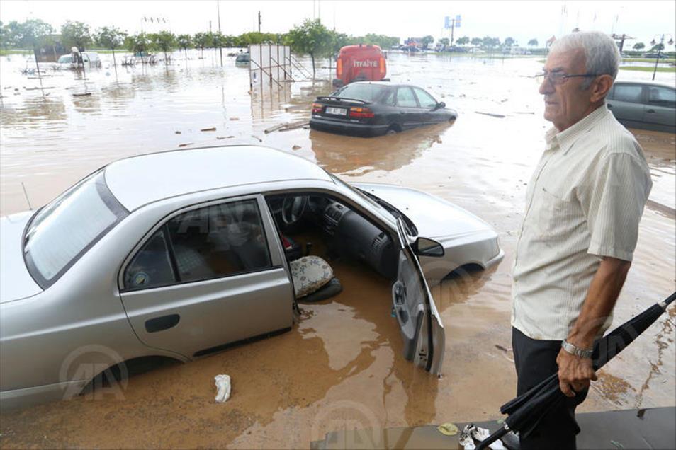 Përmbytjet dhe rrëshqitjet e dheut në Turqi, 8 të vdekur