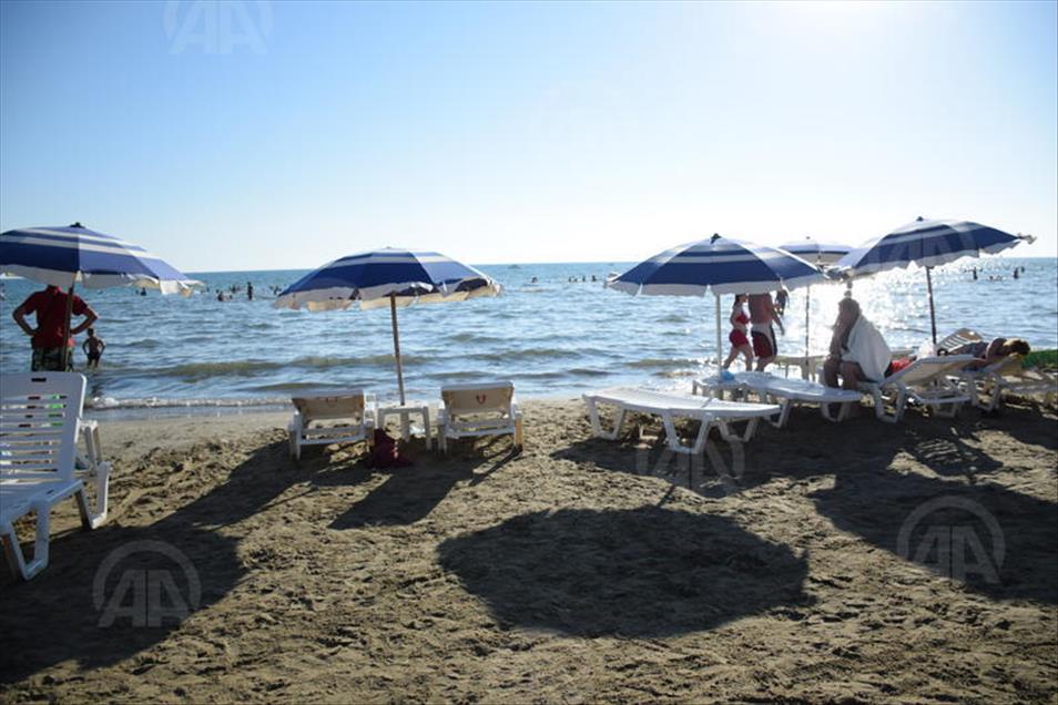 Qyteti i Durrësit, aty ku vizitorët e huaj dhe vendas nuk shijojnë vetëm detin