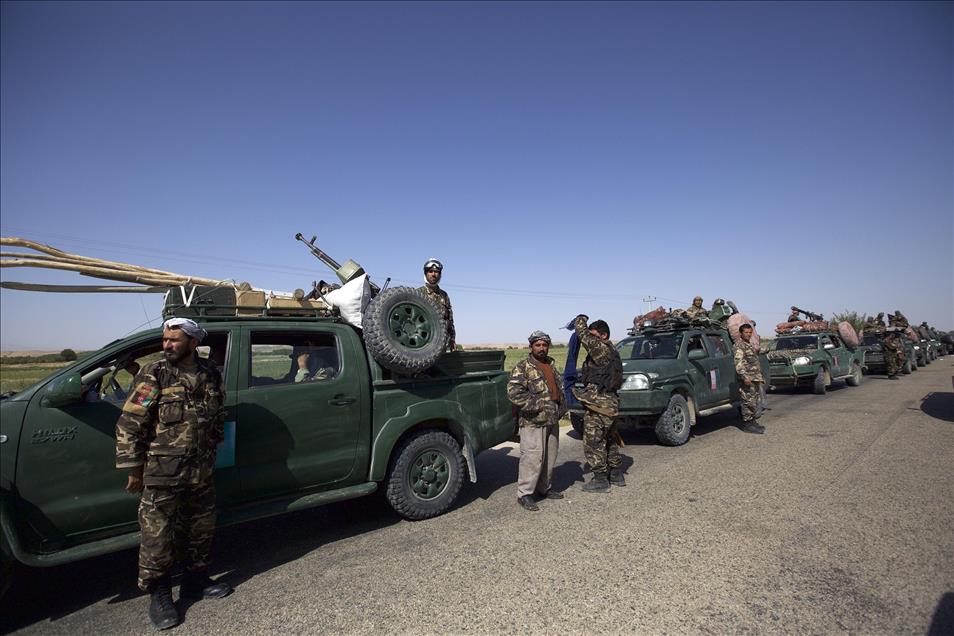 General Abdürreşit Dostum cephede