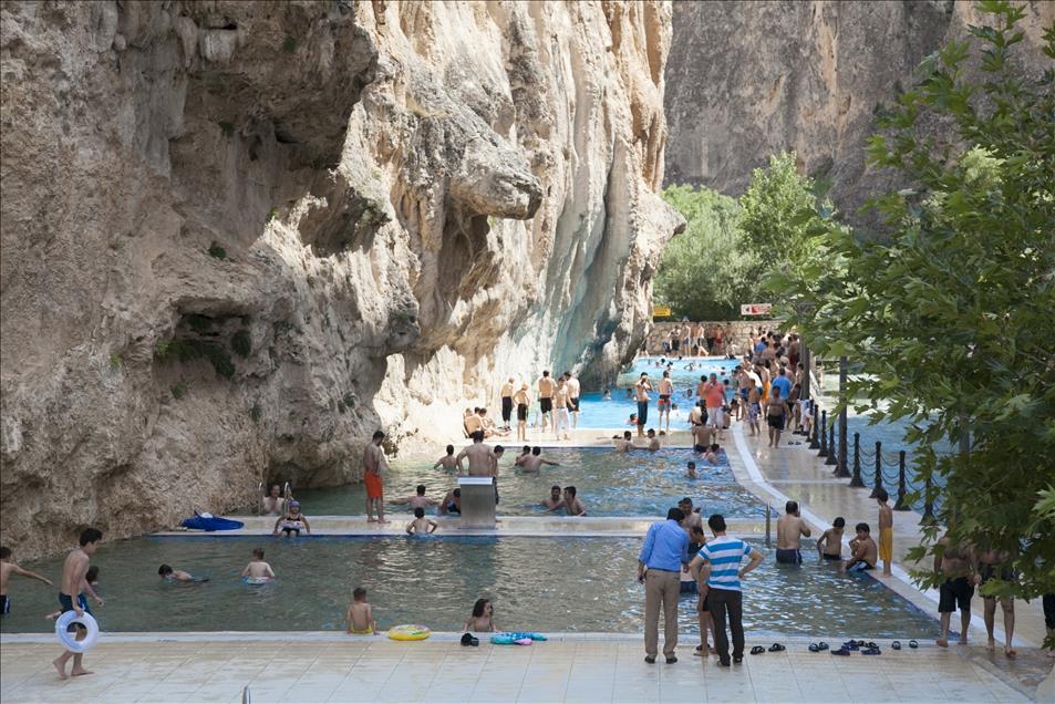 Tohma Kanyonu'ndaki kudret havuzu şifa dağıtıyor