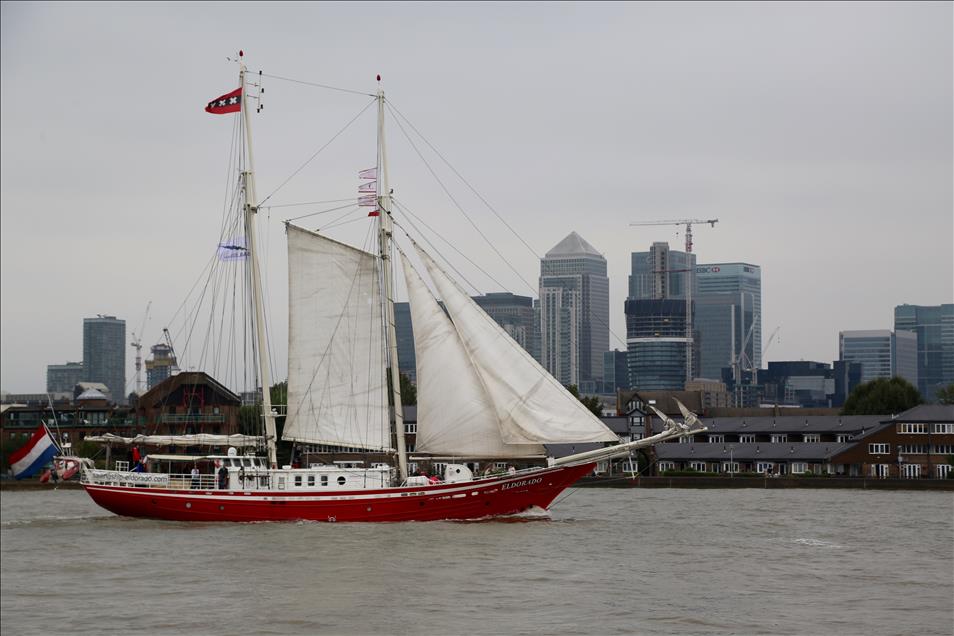 Tarihi yelkenliler Londra'dan geçti