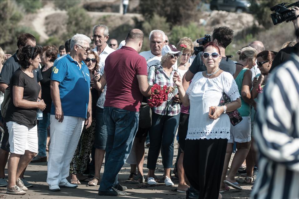 Küçük Aylan, cansız bedeninin vurduğu sahilde anıldı