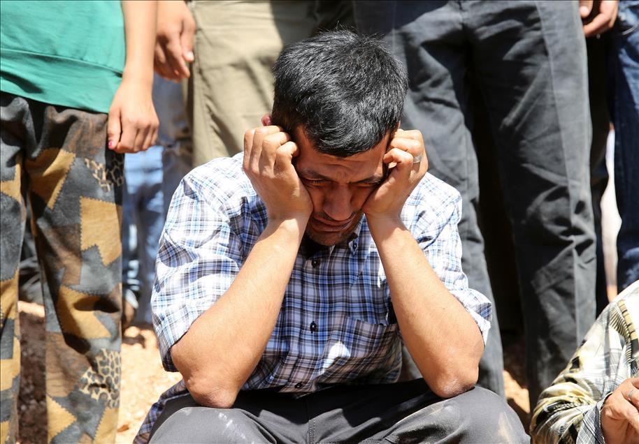Minik Aylan, Kobani'de toprağa verildi