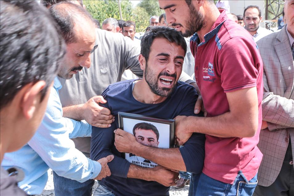 Şehitlerimizi uğurluyoruz