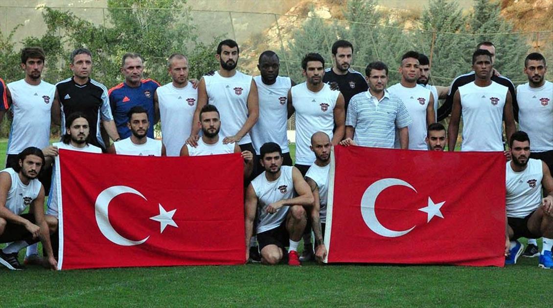 Gaziantepspor'dan şehitlere saygı duruşu