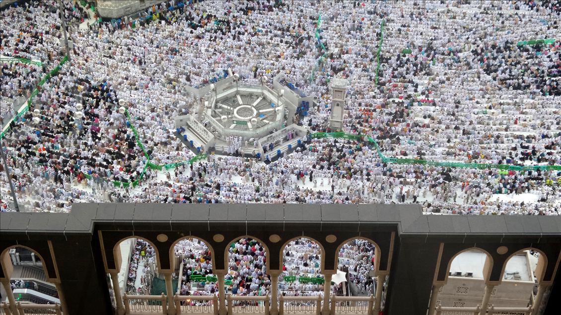 Milyonlar Kabe'de